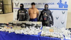Desmantelado importante centro de distribución de drogas en el norte de Guayaquil: Incautan Armas y Dinero Falso